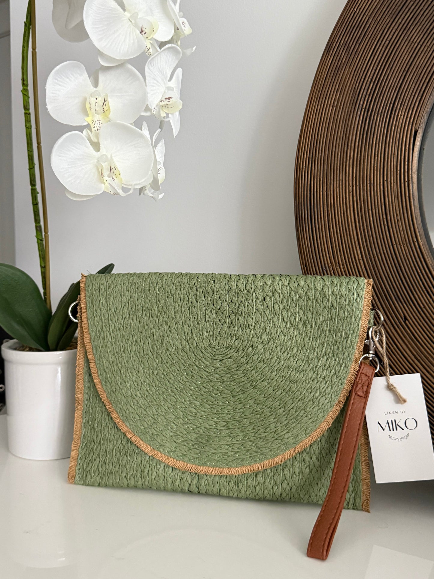 Fringe Edge Clutch