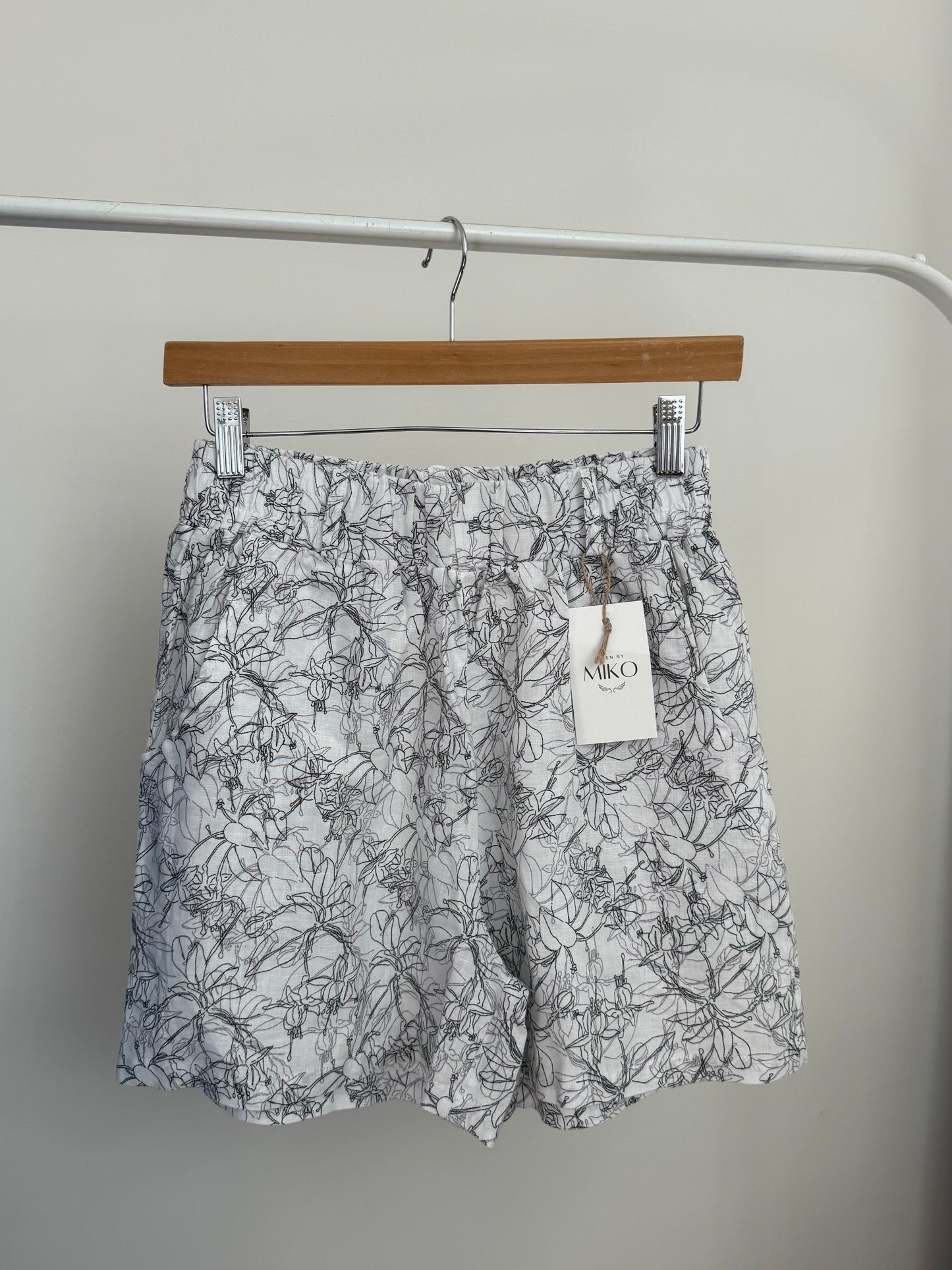 Linen Flower Pattern Shorts