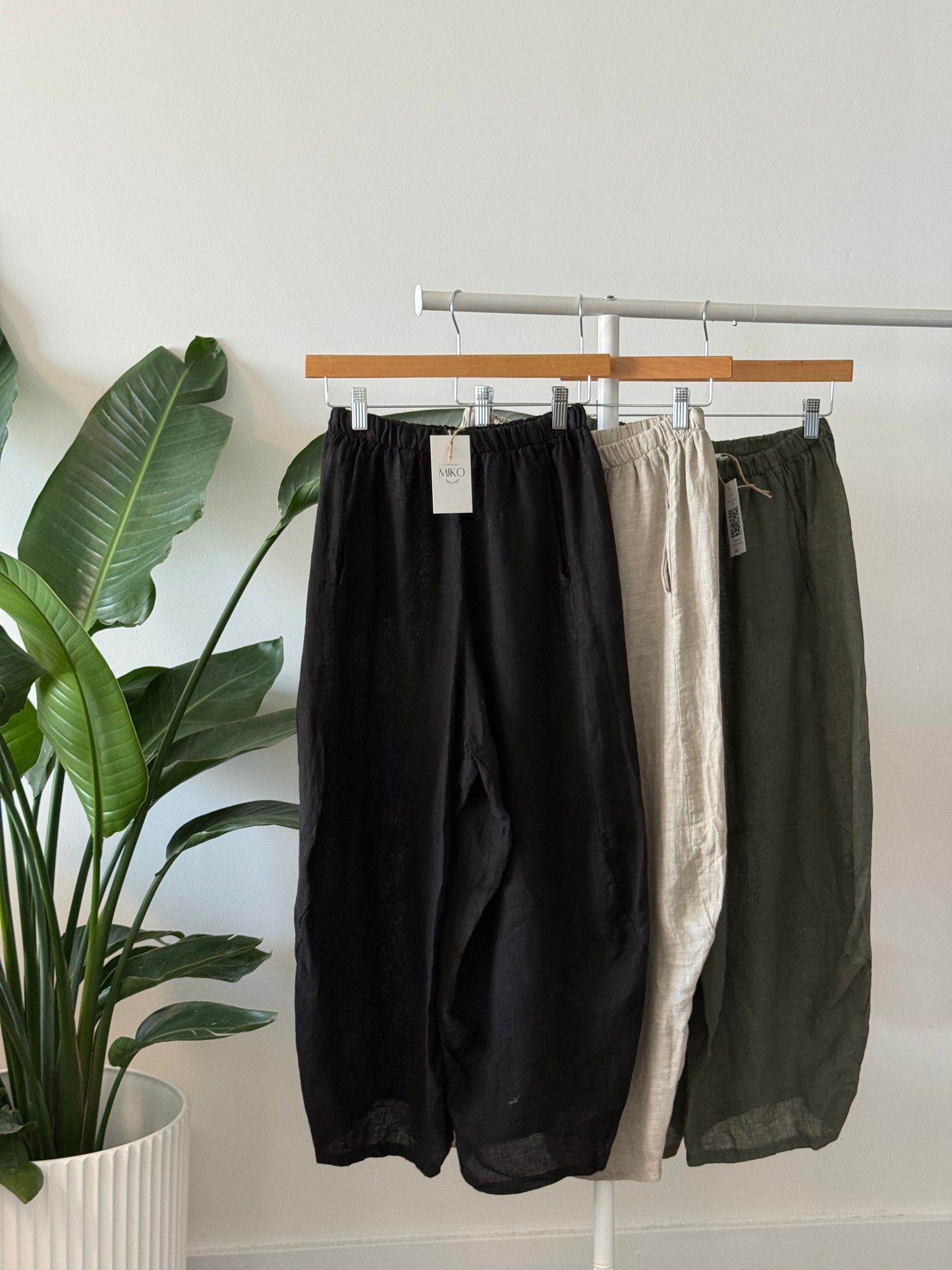Capri Linen Pants