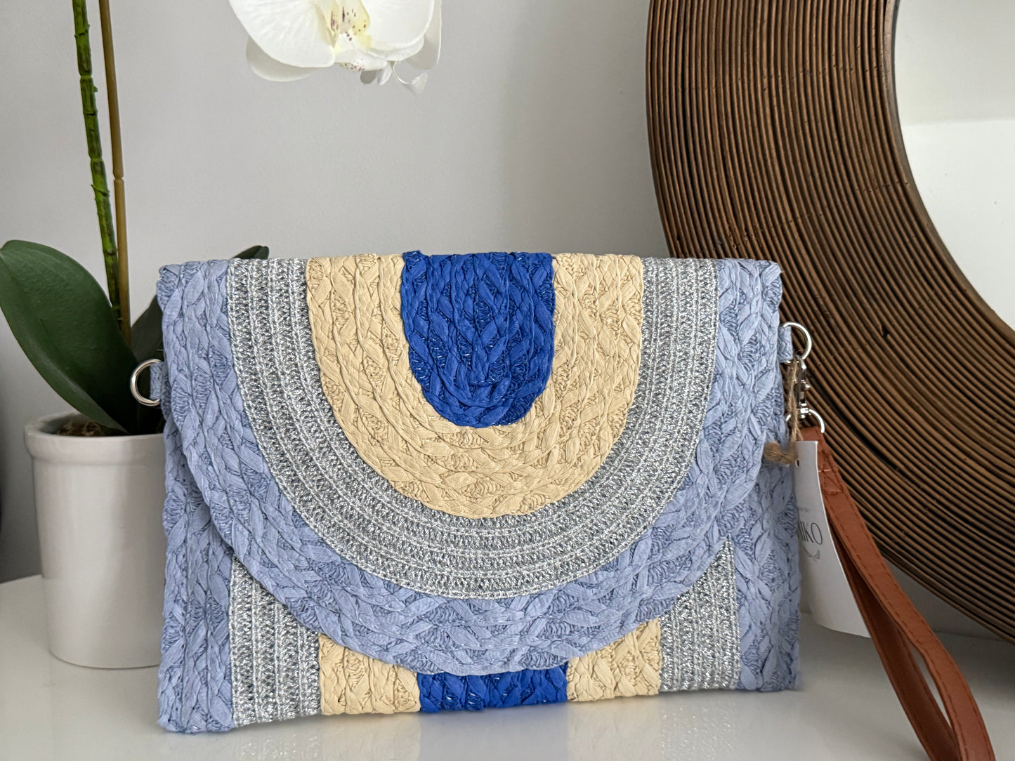 Color Block Spiral Clutch
